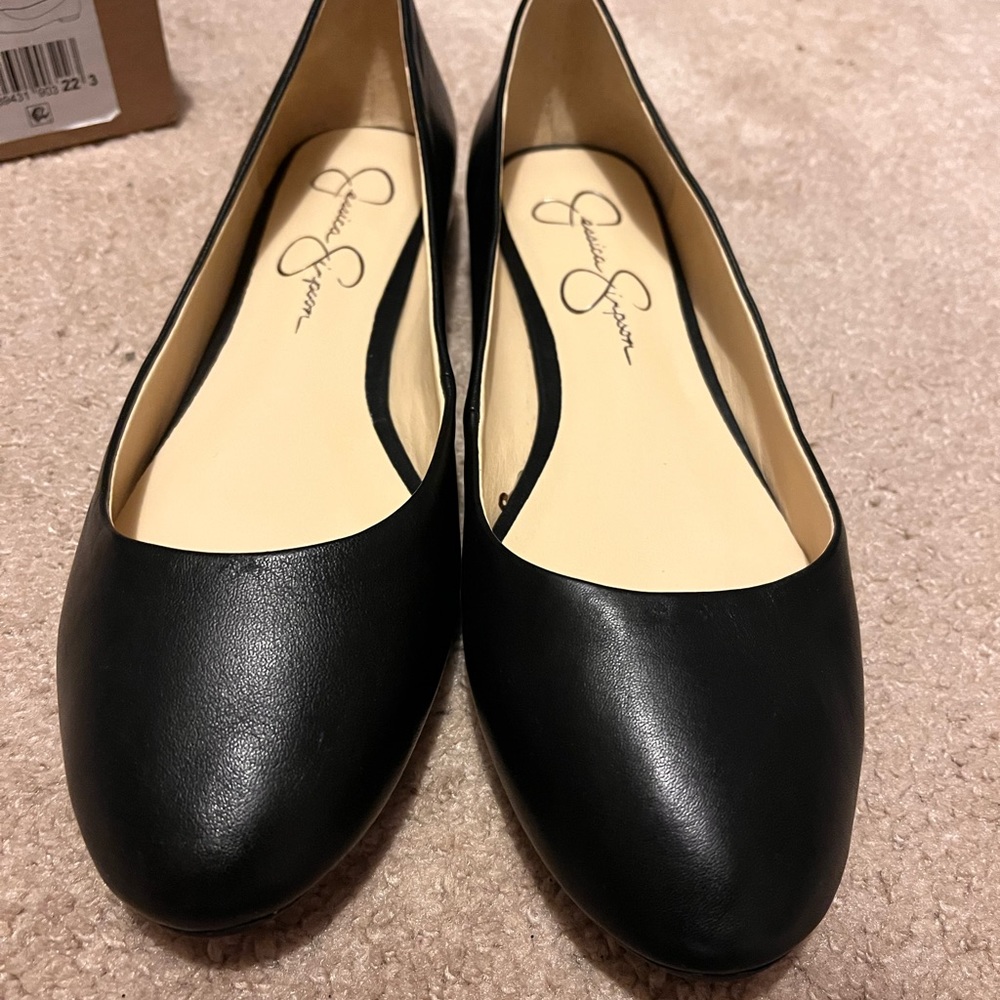 Never worn Jessica Simpson flats